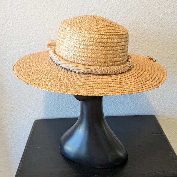 Tan and Red Wide-Brimmed Straw Hat with Floral Accent Sun Hat - Picture 3 of 6